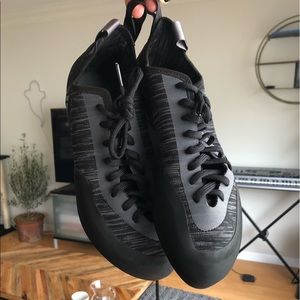 Like new climbing shoes